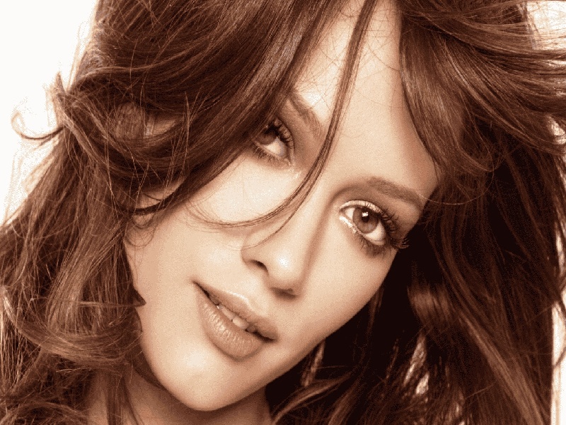 女子去做试管手术（试管胚胎有污染）